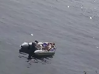 খাওয়ারত সুন্দরি সেক্সি মহিলার বাংলাদেশি চোদাচুদি চুম্বন গুদ
